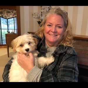 Meet your Posher, Laurie